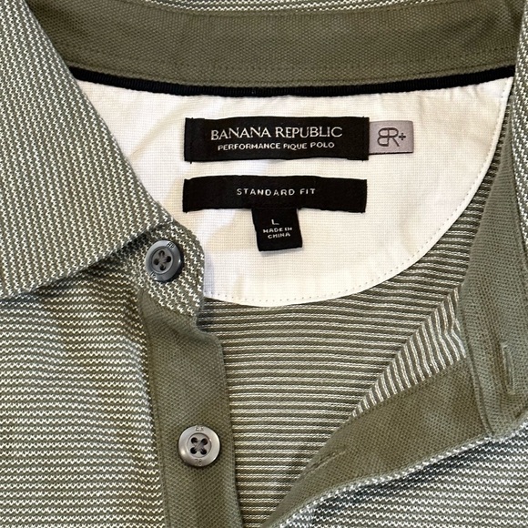 Banana Republic Men’s Standard Fit Performance Polo size Large​​​​​​​ - Picture 4 of 4